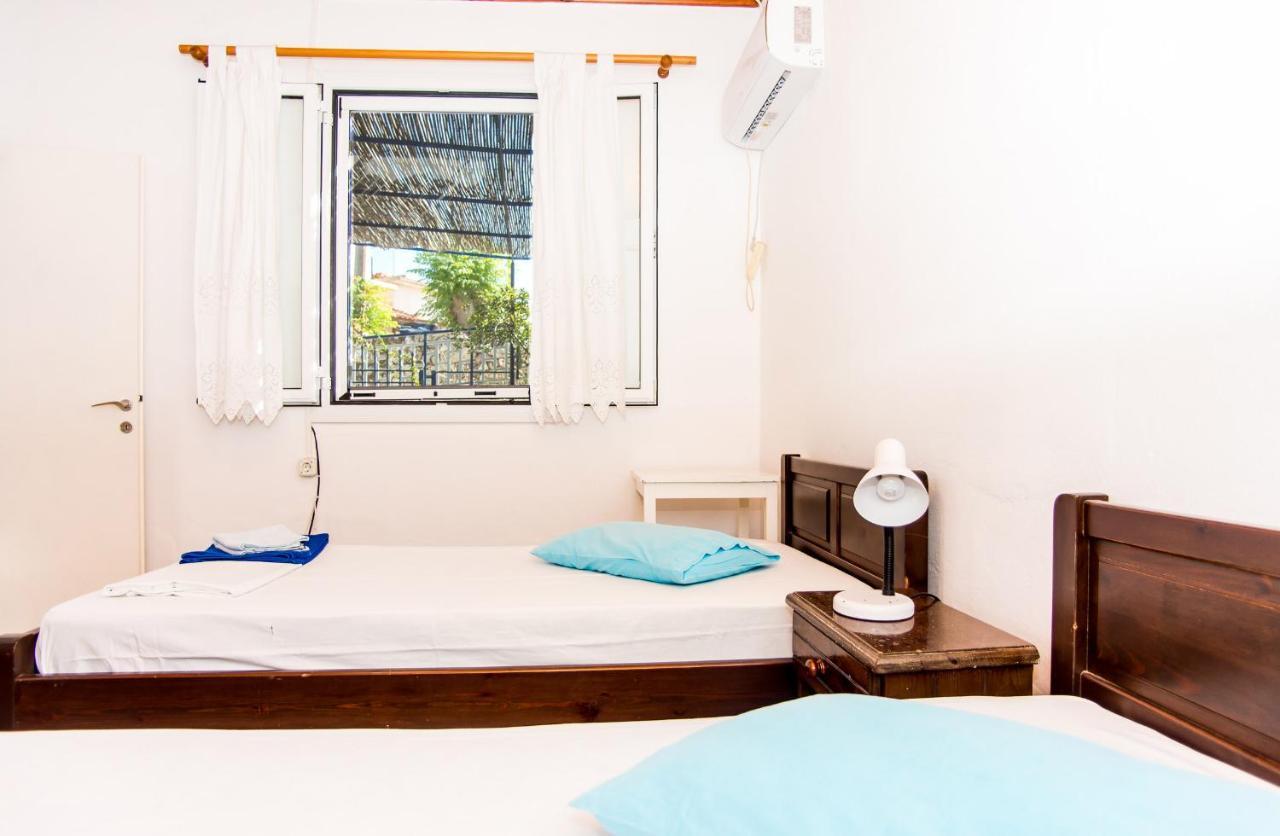 Blue White Apartments - Kefallonia Poolside Retreats Spartia  Exterior photo