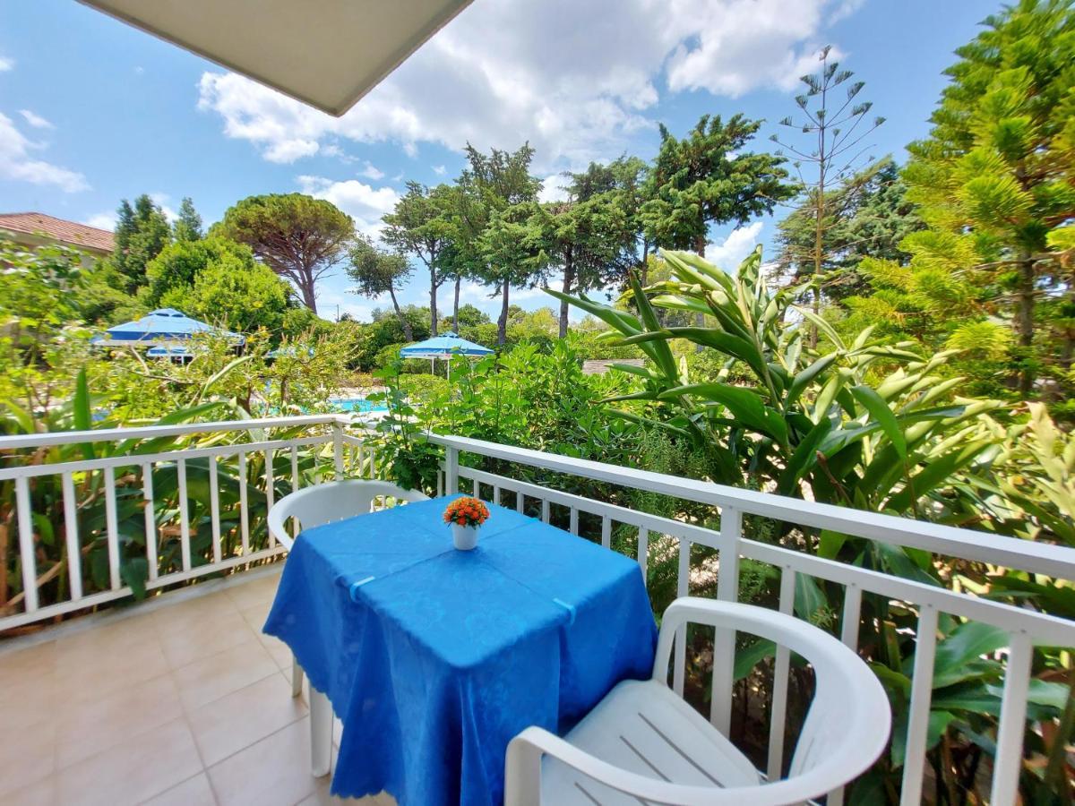 Blue White Apartments - Kefallonia Poolside Retreats Spartia  Exterior photo