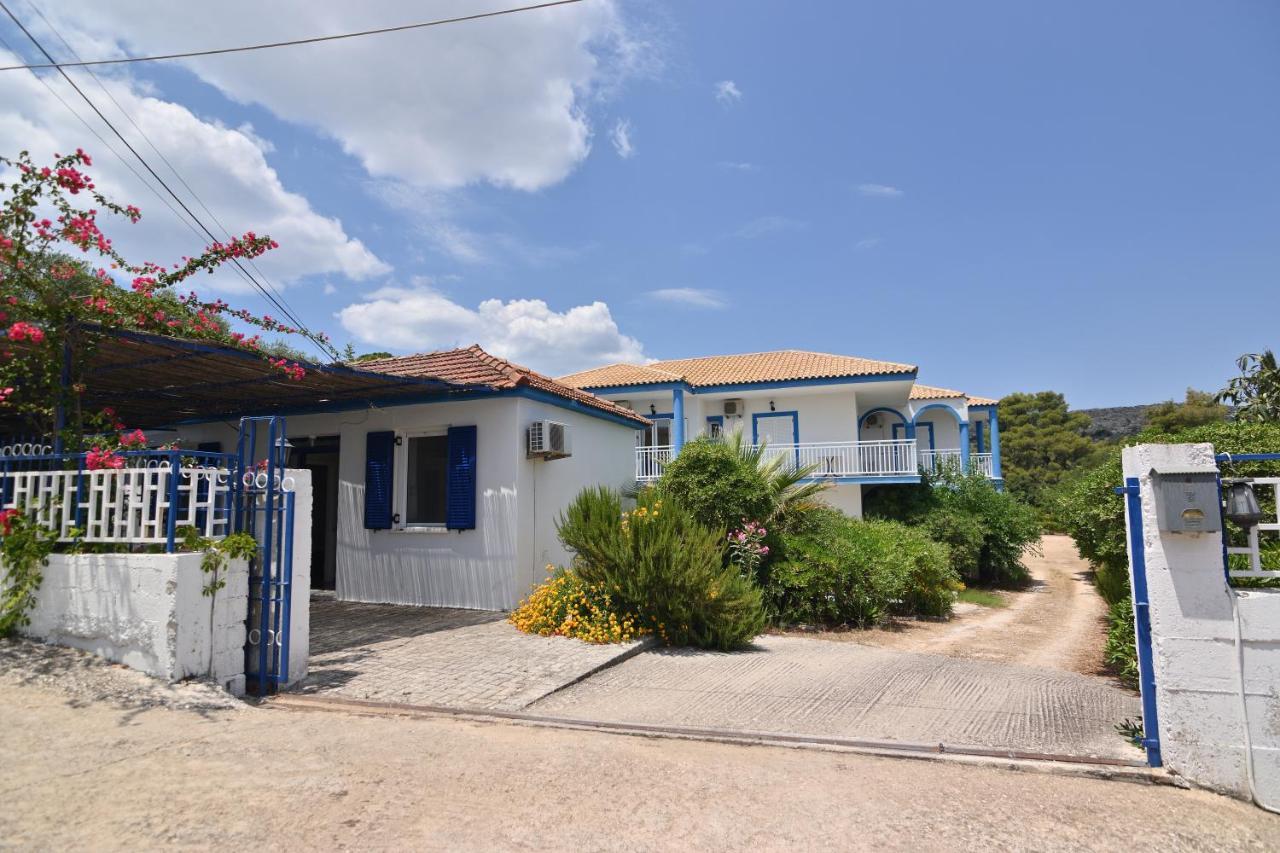 Blue White Apartments - Kefallonia Poolside Retreats Spartia  Exterior photo