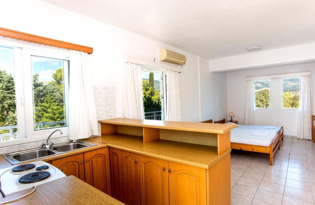 Blue White Apartments - Kefallonia Poolside Retreats Spartia  Exterior photo