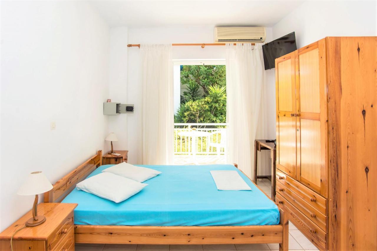 Blue White Apartments - Kefallonia Poolside Retreats Spartia  Exterior photo