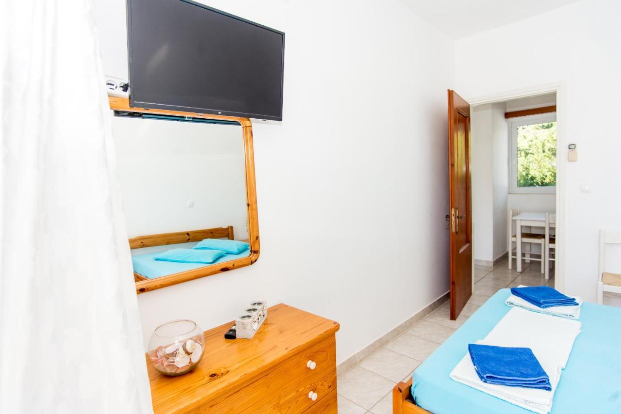 Blue White Apartments - Kefallonia Poolside Retreats Spartia  Exterior photo