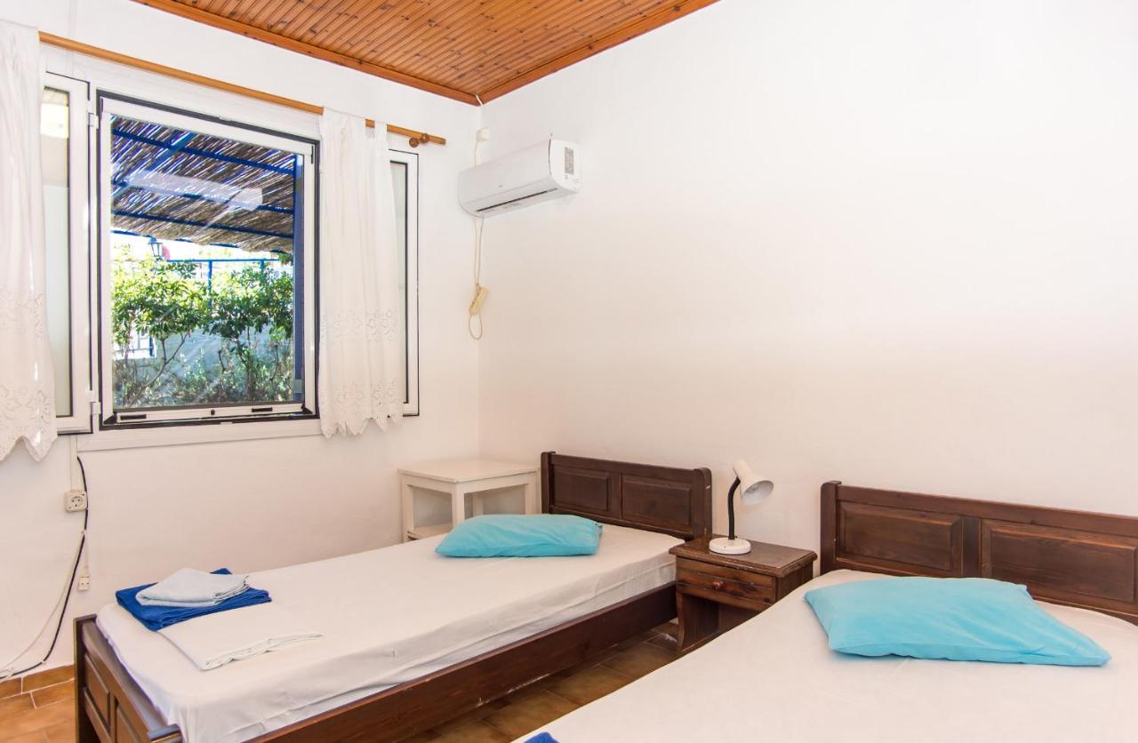 Blue White Apartments - Kefallonia Poolside Retreats Spartia  Exterior photo